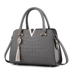 High Quality Ladies leather hand bags Women luxury brand Crocodile Shoulder Bags V Letters Designer Large Capacity  Handbag